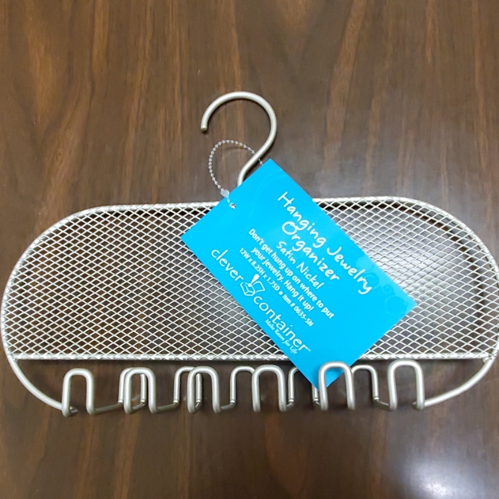 Jewelry hanger